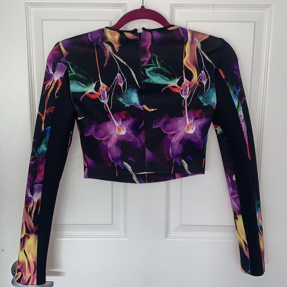 Crop Top - Picture 2 of 4